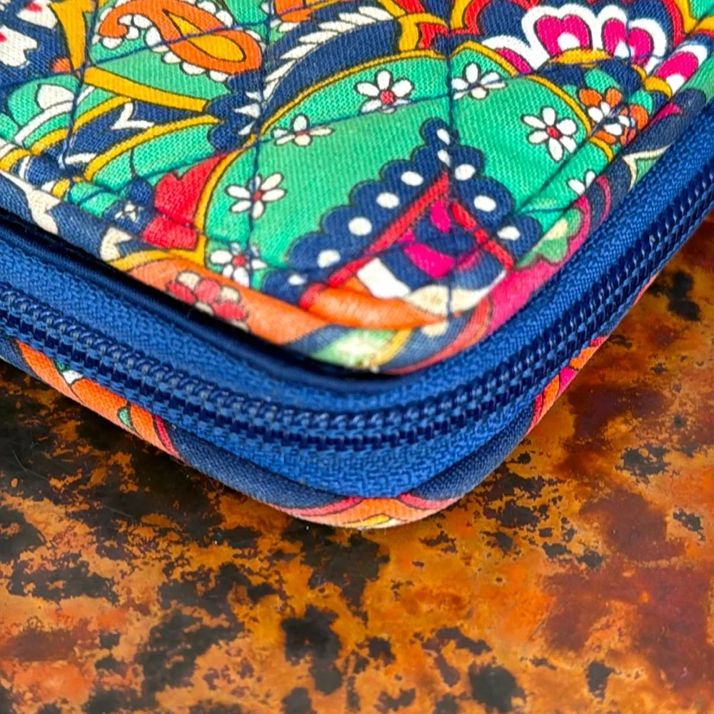 Vera Bradley Turn Lock & Zipper Wallet in the Venetian Paisley- 12 RFID CC Slips - Picture 7 of 10